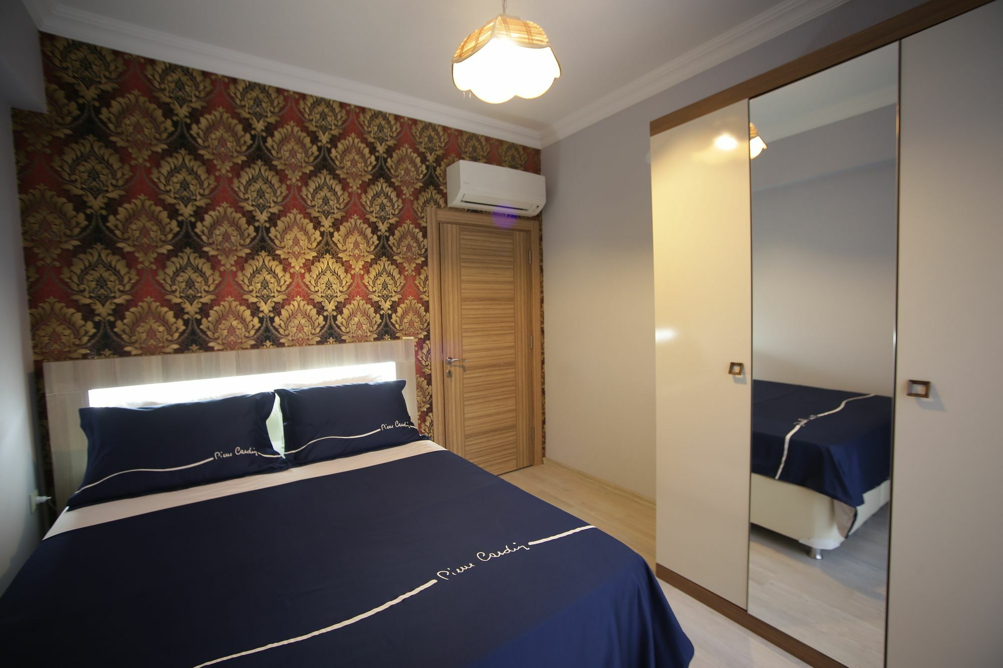 Central Vip Apartments ทรับซอน ภายนอก รูปภาพ